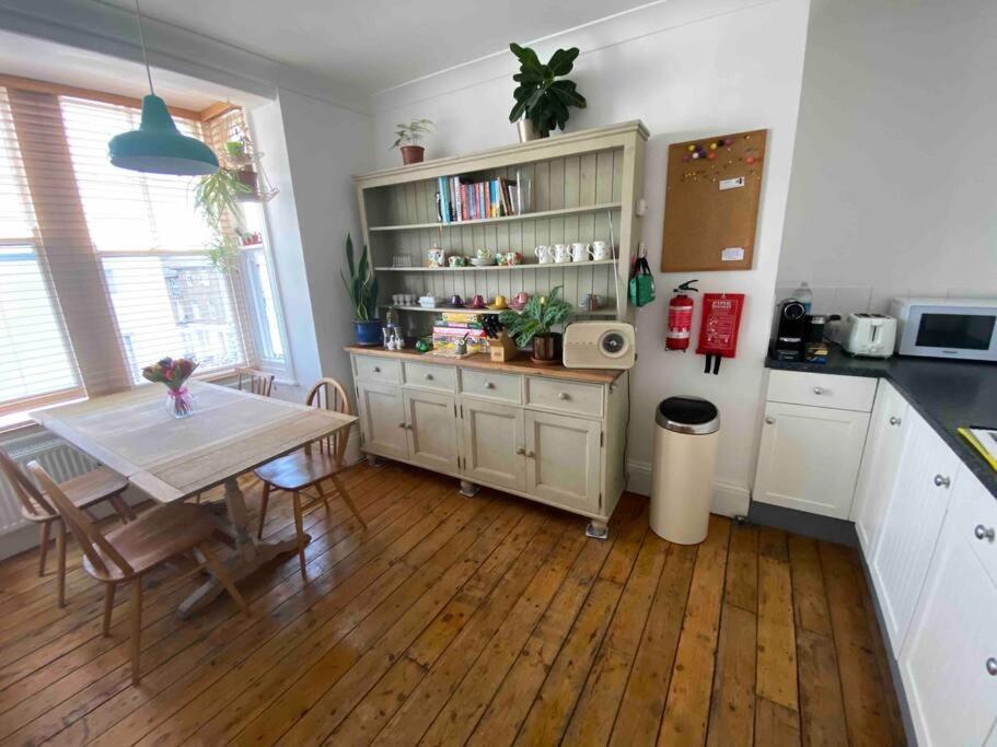 Herne Bay Central - 2 Minutes From Beach Apartment エクステリア 写真